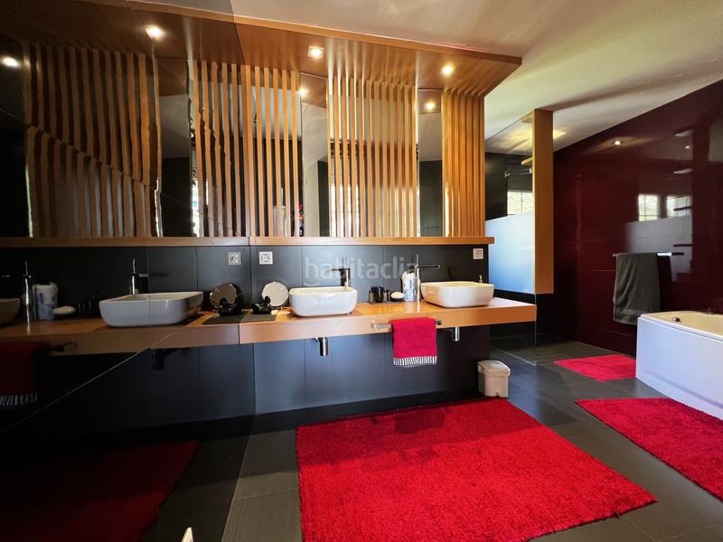 Foto c0e50603-453d-45ed-8853-667b66ee9548. Casa villa de lujo con vistas al mar en Pau