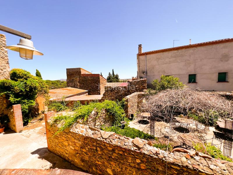 Foto ba83ec3c-5046-4671-8479-5fd0d7d0f493. Casa histórica masía en mollet con un exitoso restaurante incluido en Peralada