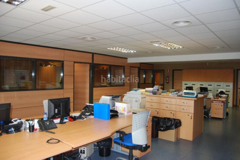 Foto 1bcd2615-1c2f-4971-b2e5-a8a3f1f8501f. Fabrikhalle in Llagostera