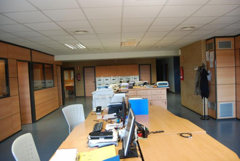 Foto 51e623a8-3ae6-4b78-86da-1af243c0435d. Fabrikhalle in Llagostera