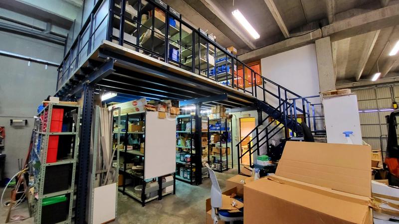 Foto 78c00009-9d65-4b8f-a547-d74eeff5eefe. Fabrikhalle in Llagostera