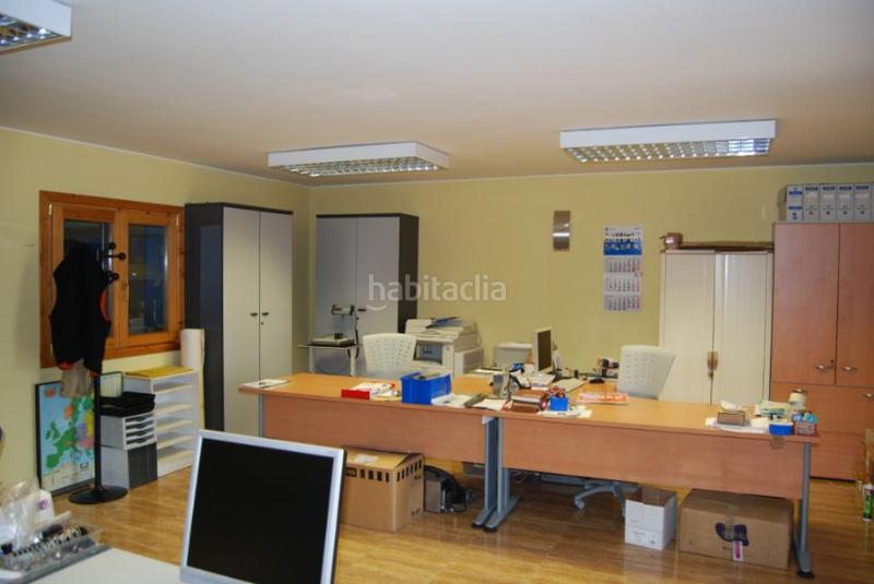 Foto a4e5b8ac-2fea-4067-bf72-af2e7525a2ee. Fabrikhalle in Llagostera