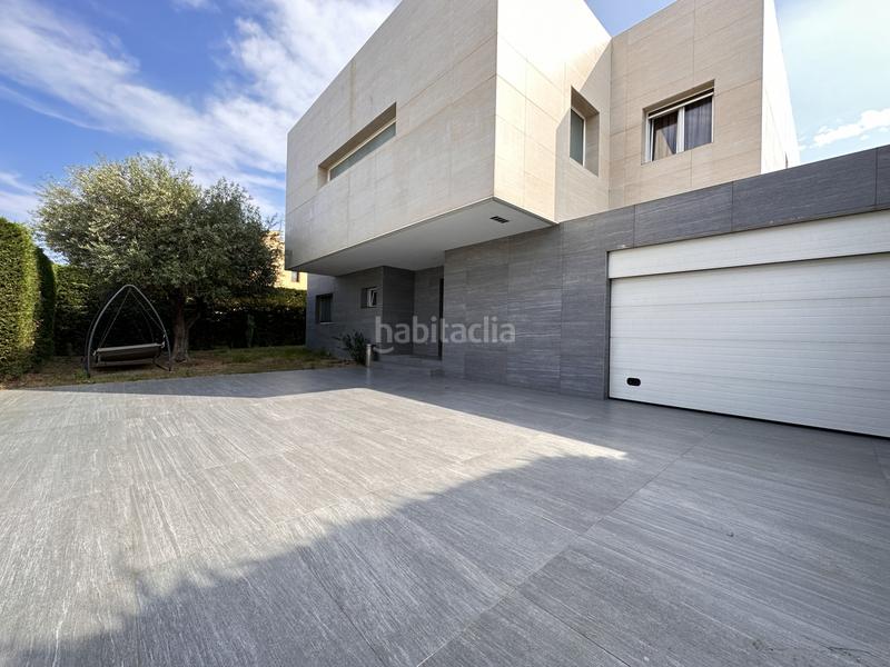 Foto 5ac918ec-6091-4e62-8df8-3e8b55b8b4da. Casa en Empuriabrava - sc Requesens 174 villa moderna en Empuriabrava