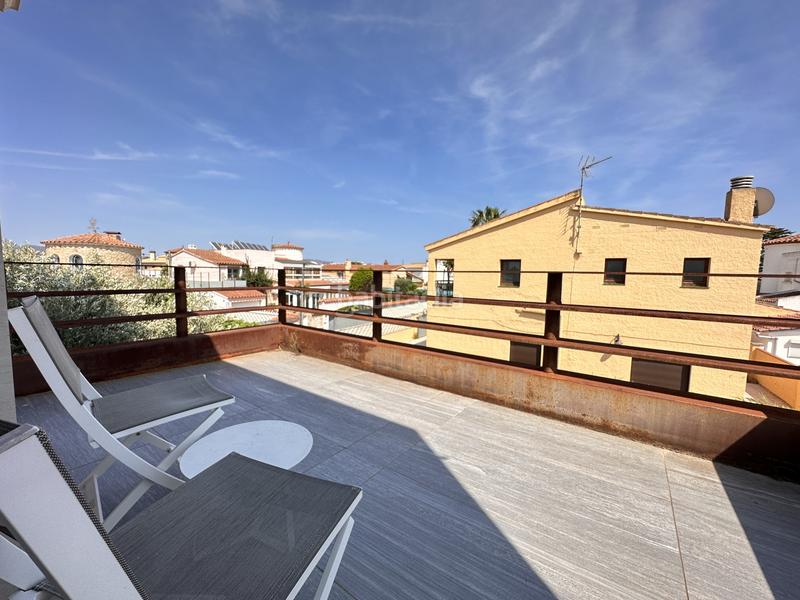 Foto a447a6aa-ecde-4134-b493-40ca57889665. Casa en Empuriabrava - sc Requesens 174 villa moderna en Empuriabrava