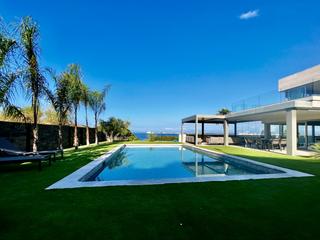 Maison à Roses - cl de salvador espriu 21. Villa de lujo con vistas espectaculares al puerto de roses  rema