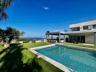 Maison à Roses - cl de salvador espriu 21. Villa de lujo con vistas espectaculares al puerto de roses  rema