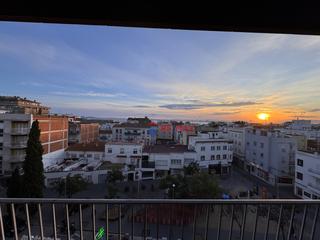 Pis a Roses - plaça llevant 3. Apartamento con vistas a solo 200 metros de la playa, en el cent
