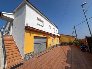 Casa adossada a Riudarenes - paloma 35. Casa en can fornaca, girona