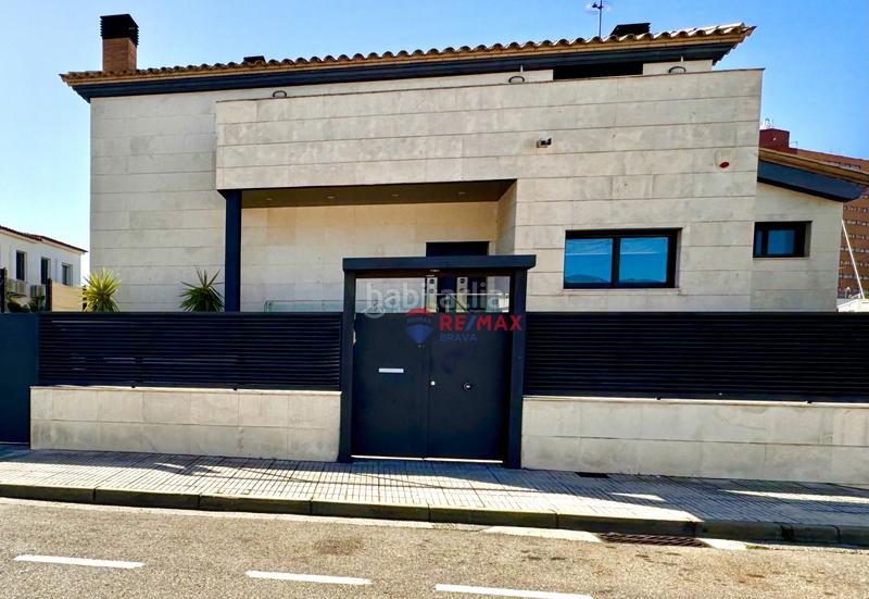 Foto b0206287-3eee-495a-9f3d-8fe9219443b8. Haus in Roses - cap de la gola 16 in Centre Roses