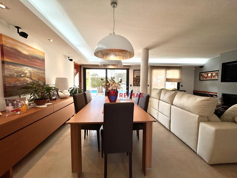 Foto eeb941c3-83eb-45e8-af36-35589509c212. Haus in Roses - cap de la gola 16 in Centre Roses