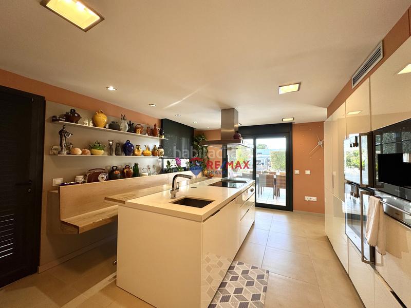 Foto f1ea2c4c-ce9b-4726-952c-cf3d62e023f9. Haus in Roses - cap de la gola 16 in Centre Roses