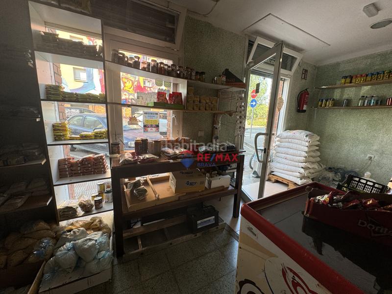 Foto 414dcf6d-2c6d-45af-b9af-229e7301402c. Local comercial a Girona - calle bastiments bj 1 a Girona