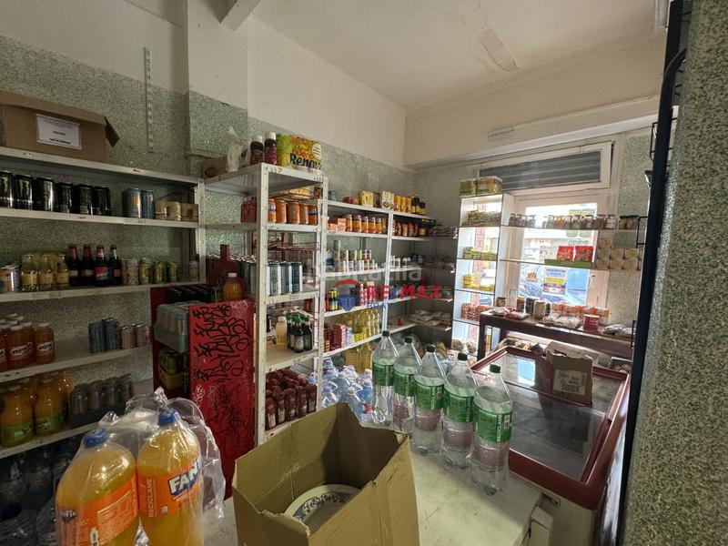 Foto 60c7c186-a62b-4bbe-87b3-f020d5607735. Local comercial a Girona - calle bastiments bj 1 a Girona