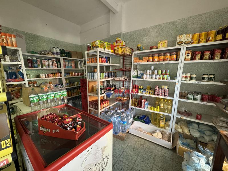 Foto 8dd99458-6994-43c9-90b5-8770e88cd555. Local comercial a Girona - calle bastiments bj 1 a Girona