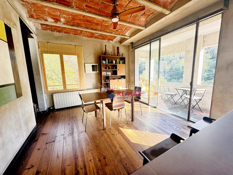 Foto 01f1702d-d592-46c2-9789-aa3a17c05760. Edifici a Girona - calle pujada de la torrassa a Girona