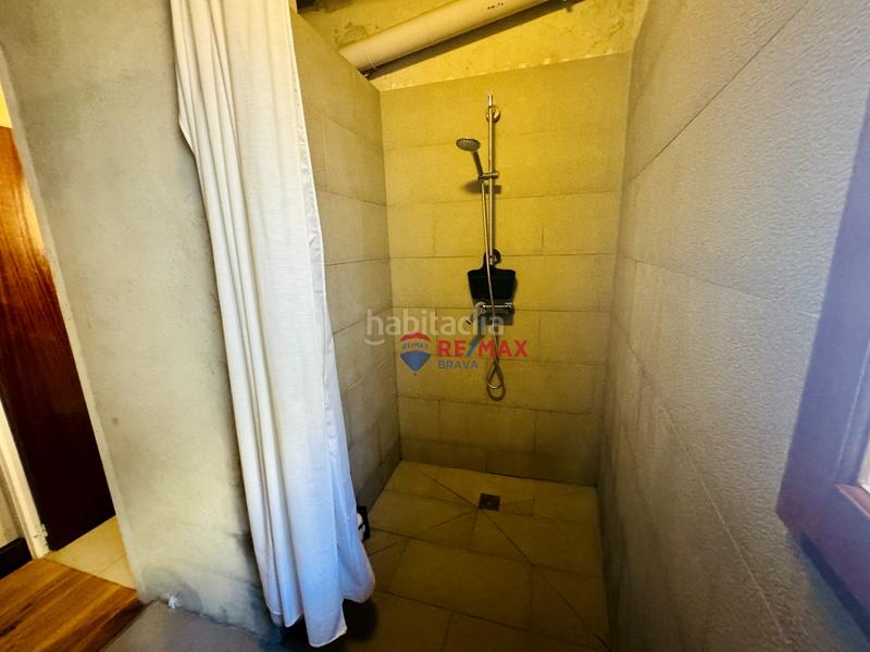 Foto 0a3b947e-f6ff-4304-b0aa-e6b485d34256. Edifici a Girona - calle pujada de la torrassa a Girona