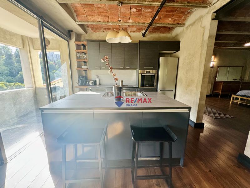 Foto 2623860d-dabf-4b9d-8b30-a3c7fa944734. Edifici a Girona - calle pujada de la torrassa a Girona