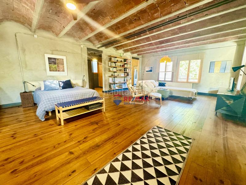 Foto 38b10c40-e6db-4b1e-b531-960e118574b7. Edifici a Girona - calle pujada de la torrassa a Girona