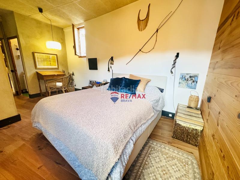 Foto 47f01fe5-a553-42d0-8774-a74f8ed6a788. Edifici a Girona - calle pujada de la torrassa a Girona