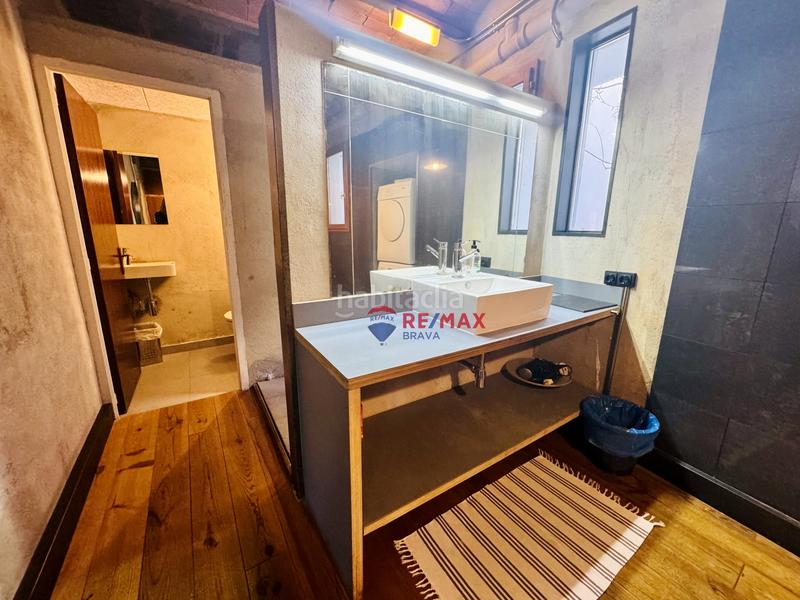 Foto 5c5e8d57-cc82-4dbc-bbb3-868ee66a2123. Edifici a Girona - calle pujada de la torrassa a Girona