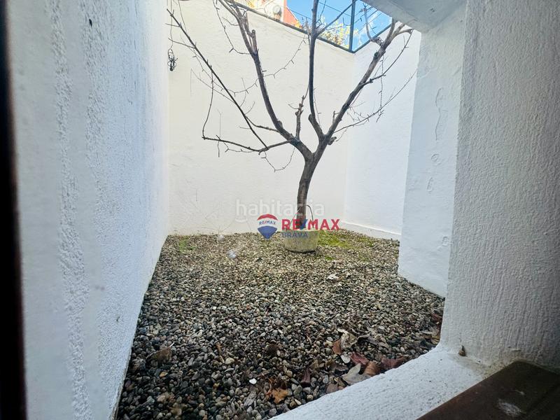 Foto 5d4e2717-ee8c-47db-9fb8-888fc9a69424. Edifici a Girona - calle pujada de la torrassa a Girona