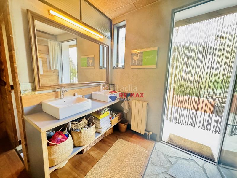 Foto 5fb534d3-0193-45f1-b21d-9960004533d3. Edifici a Girona - calle pujada de la torrassa a Girona