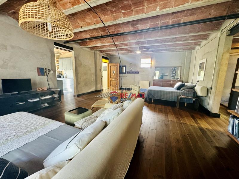 Foto 73719db5-48af-4145-b98d-cae4dd80d1d0. Edifici a Girona - calle pujada de la torrassa a Girona