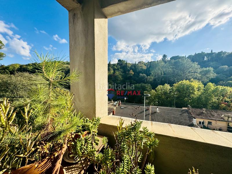 Foto 7ffab223-2475-46e7-a9ac-781d7bb637d9. Edifici a Girona - calle pujada de la torrassa a Girona