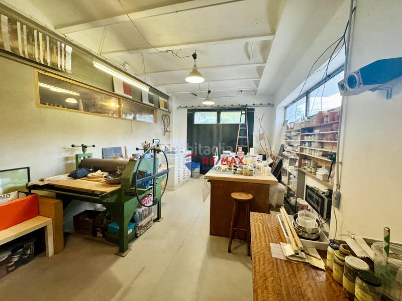 Foto 91309494-e2ec-4395-bc74-c60d2bfff277. Edifici a Girona - calle pujada de la torrassa a Girona