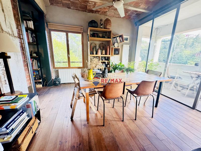 Foto a1fca2b7-1b05-4928-b728-0e3a7a906dcd. Edifici a Girona - calle pujada de la torrassa a Girona