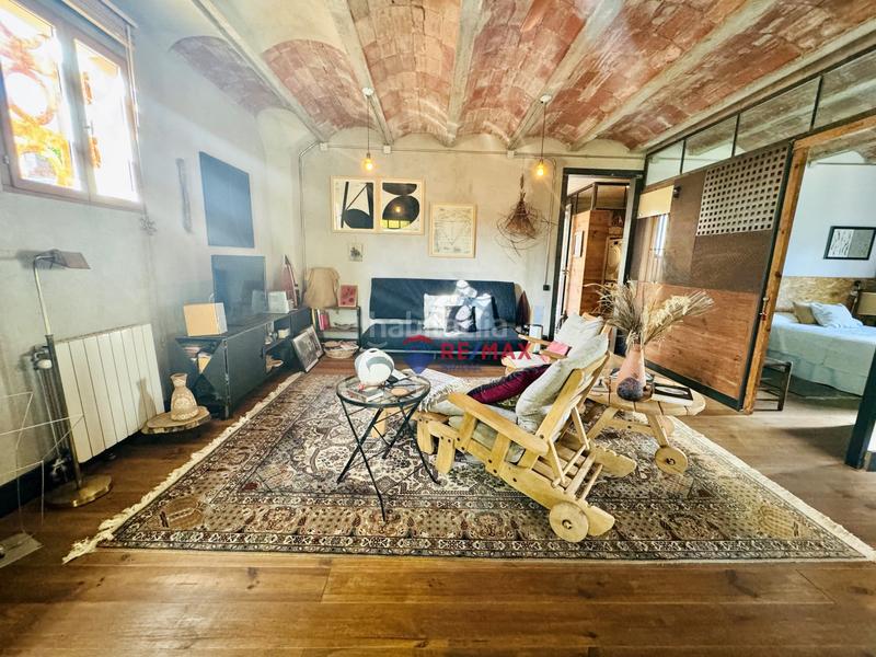 Foto ab5ea640-6197-4e8f-8c90-21b9dc39d1f9. Edifici a Girona - calle pujada de la torrassa a Girona