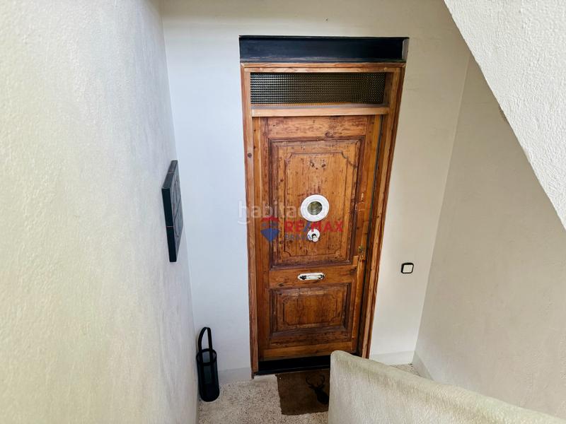 Foto d34e87a6-3928-43c1-9c35-326a20d4da64. Edifici a Girona - calle pujada de la torrassa a Girona