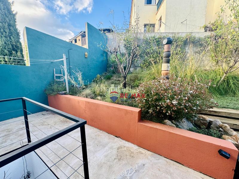 Foto ecde3885-62c9-481f-b435-686fe8e27421. Edifici a Girona - calle pujada de la torrassa a Girona