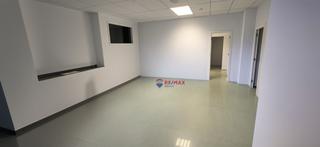 Local Comercial a Olot - cl mossen gelabert 7. Local comercial en olot, cerca del centro 384m recién reformados