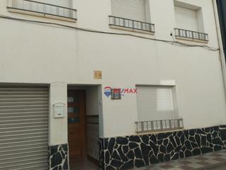 Casa adossada a Quart - cl gavina 14. Oportunidad de inversión en palol donyar  casa ocupada en venta