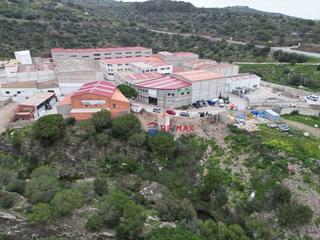 Nau industrial a Cadaqués - urbanitzacio industrial sr.llorenç 209. Nave industrial apta para pupilaje de barcos, o cualquier otro n