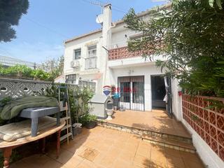Semi detached house in Empuriabrava - pj la siesta 5. Casa adosada con jardín en empuriabrava