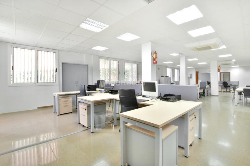 Foto c7470f6a-448f-4802-8441-373456686f15. Local commercial dans Torreblanca Sant Joan Despí