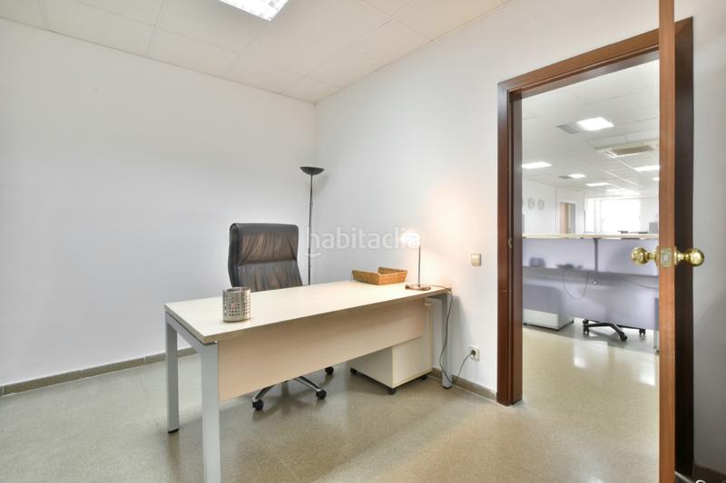 Foto f52bc703-bf9d-447c-bd0f-ad50d9e61cf3. Local commercial dans Torreblanca Sant Joan Despí