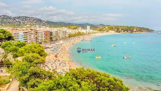 Edificio en Lloret de mar - cl riera. Inversión única! hostal en venta en el corazón de lloret de mar