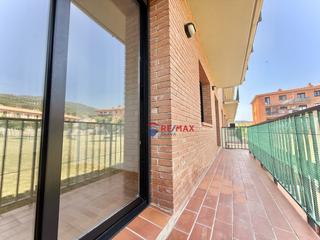 Piso  La jonquera - . la jonquera. Piso en la jonquera con terraza, ascensor, bañera y 2 dormitorio