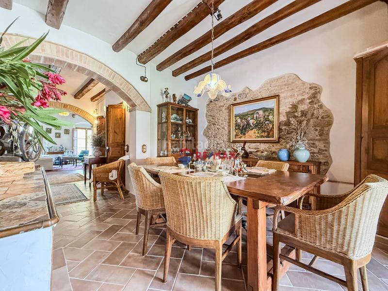 Foto 2c6c083f-9d18-40bf-a36d-71f50897d9aa. Casa adossada a cl del pont 13 a Castelló d´Empúries