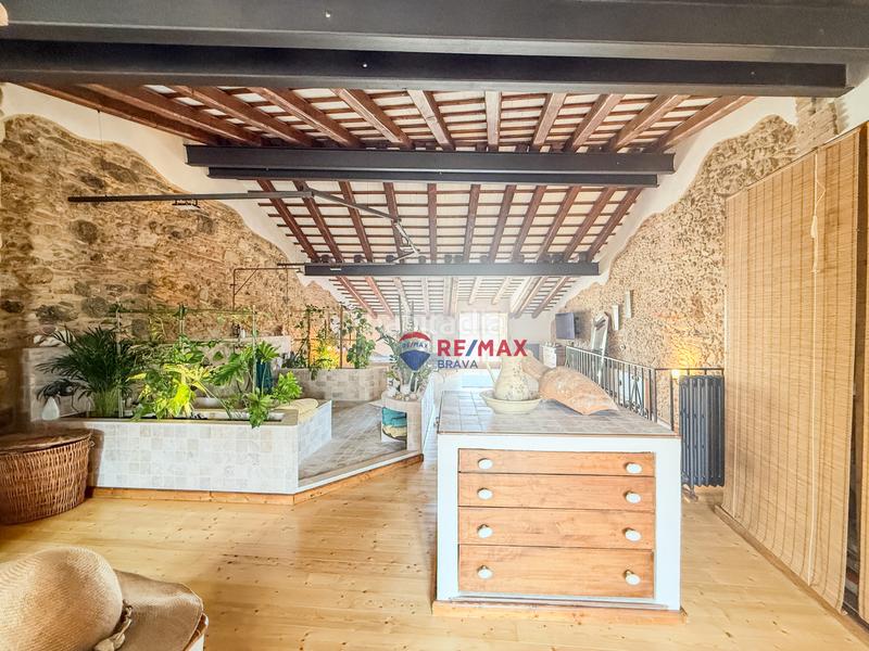 Foto 36c10912-9baf-46b5-8f06-8e47ec42cb12. Casa adossada a cl del pont 13 a Castelló d´Empúries