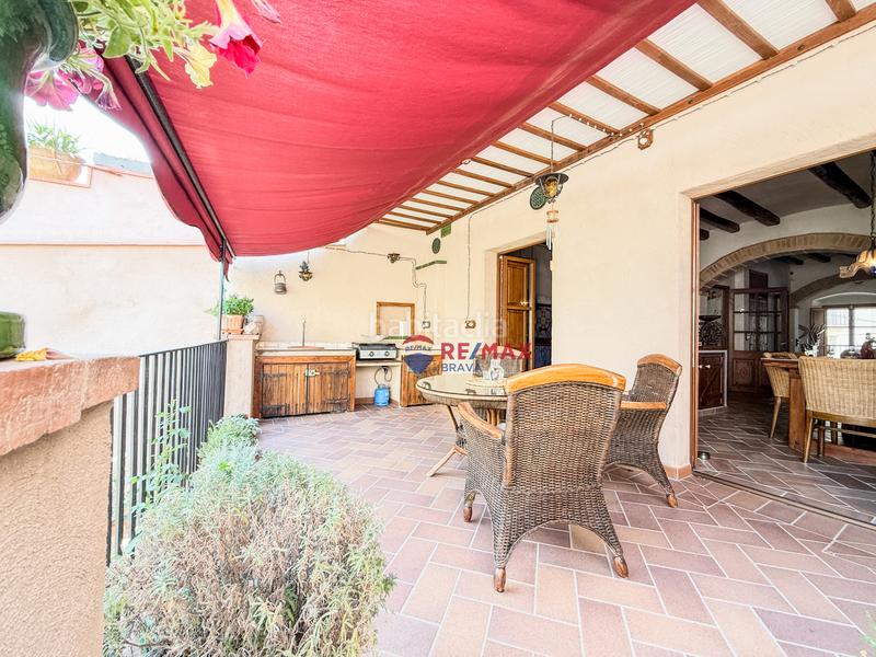 Foto 43307bd2-70e1-47b5-95b1-f121401c519b. Casa adossada a cl del pont 13 a Castelló d´Empúries