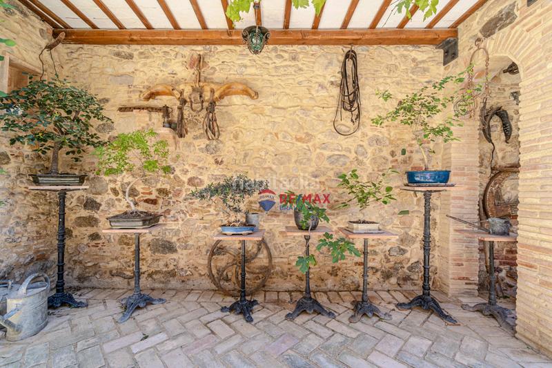 Foto 485fdd04-b074-49a1-92ee-c4382d84a5cf. Casa adossada a cl del pont 13 a Castelló d´Empúries