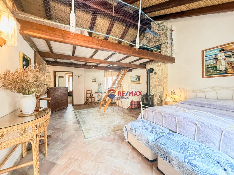 Foto 6a8eed55-4ce9-4c8d-89bd-aedbe40f3281. Casa adossada a cl del pont 13 a Castelló d´Empúries