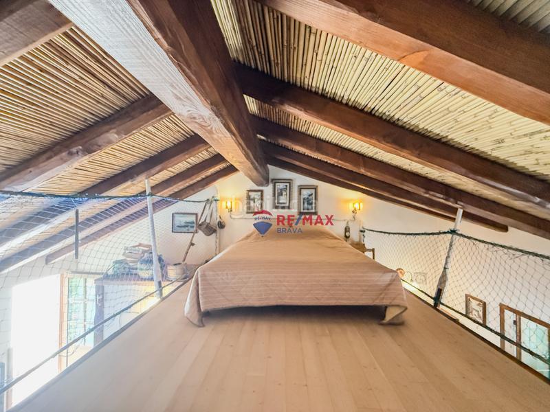 Foto 6ed09eff-a0b2-4635-b11e-4ee01bbc3e40. Casa adossada a cl del pont 13 a Castelló d´Empúries