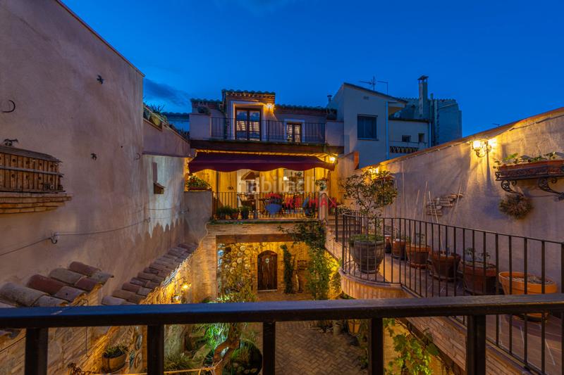 Foto 75513aaf-d709-4cc6-86c0-a7e1eaeb8542. Casa adossada a cl del pont 13 a Castelló d´Empúries