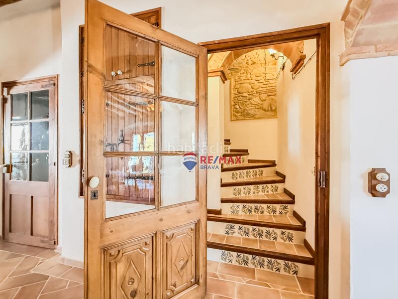 Foto b55f9974-1557-454b-bce8-acb609cce013. Casa adossada a cl del pont 13 a Castelló d´Empúries