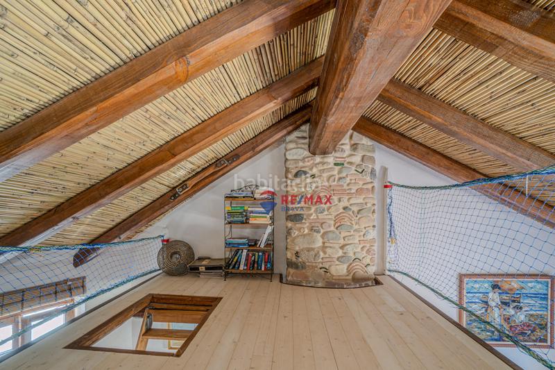 Foto f409d17a-5270-4524-88bc-fca4c5a5d6e8. Casa adossada a cl del pont 13 a Castelló d´Empúries